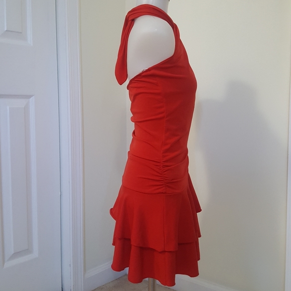 Red hot flirty, criss cross keyhole dress - Picture 6 of 9